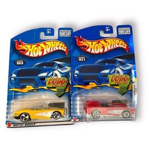 2002 Hot Wheels #069 '58 CORVETTE Convertible and SR-2 in red NOC